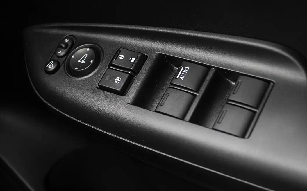 Honda WR-V ORVM Controls