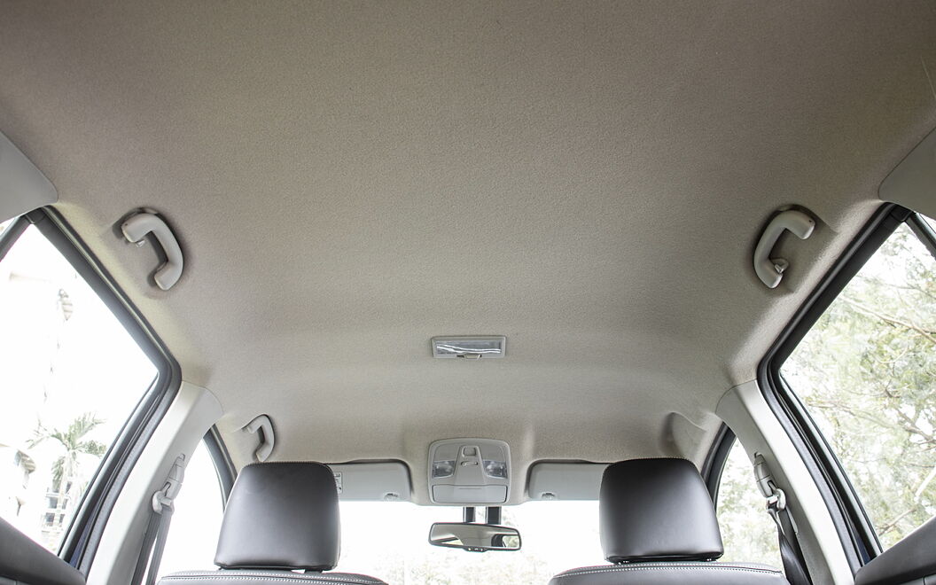 Maruti Suzuki S-Cross 2020 Cabin Roof