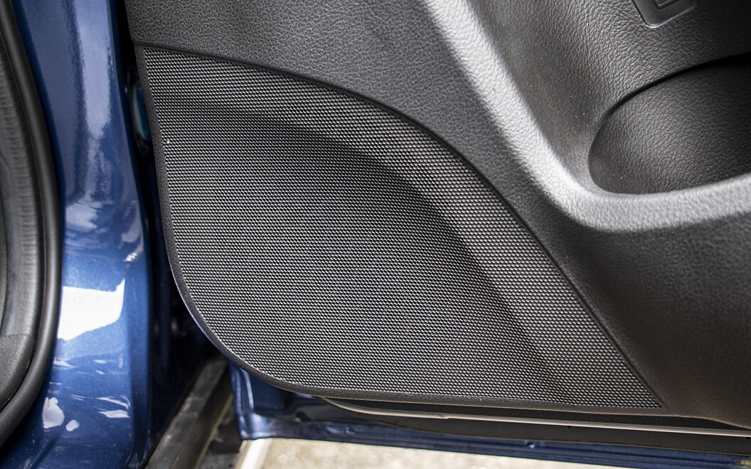 Maruti Suzuki S-Cross 2020 Rear Speakers