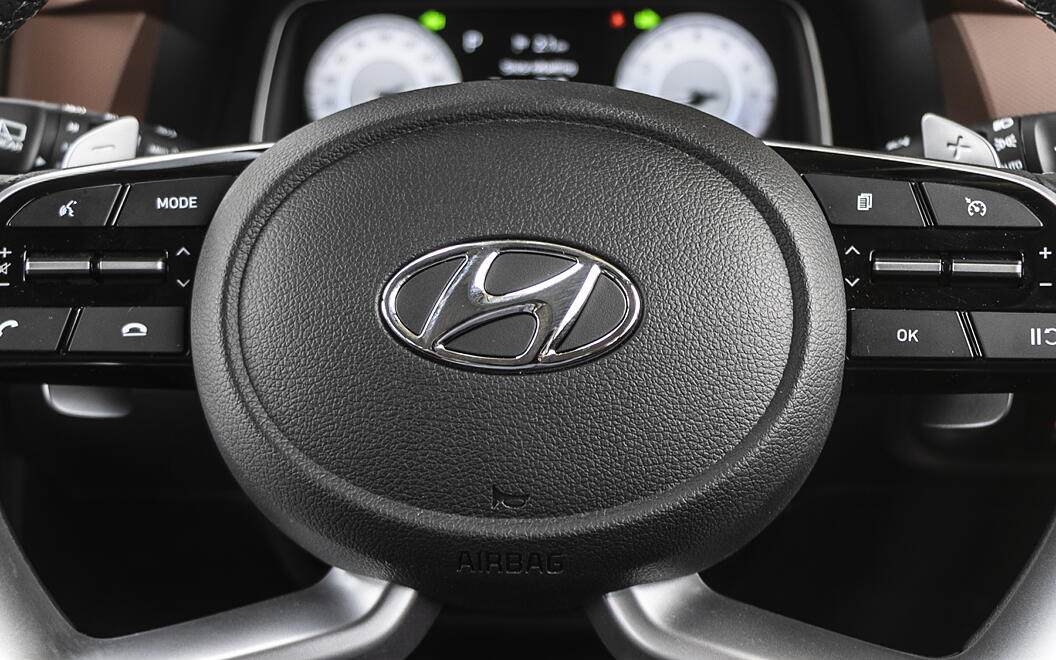 Hyundai Alcazar Steering Mounted Controls