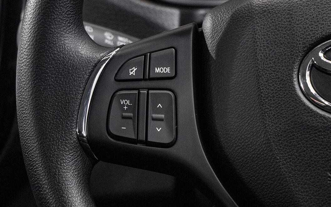Toyota Urban Cruiser Steering Mounted Controls - Left