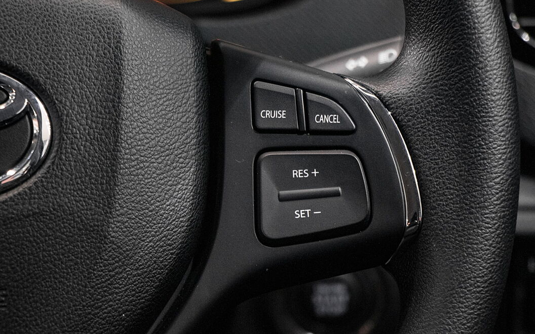 Toyota Urban Cruiser Steering Mounted Controls - Right