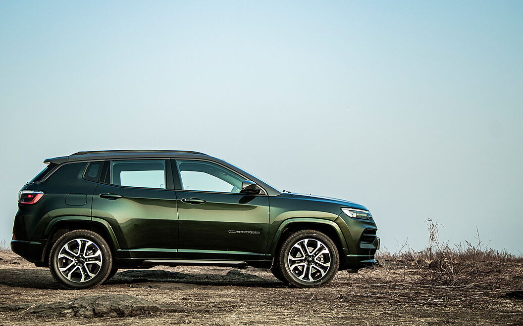 Jeep Compass Right View