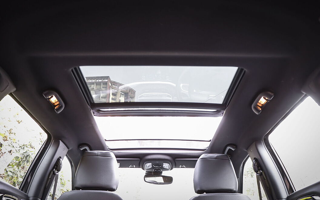 Jeep Compass Sunroof