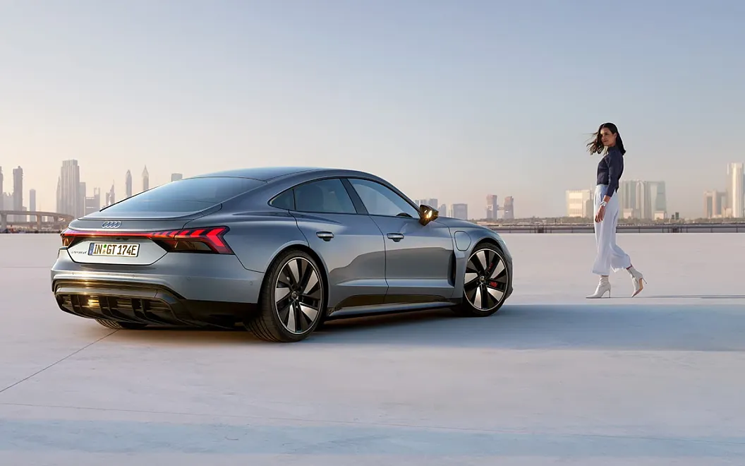 Audi e-tron GT Rear Left View