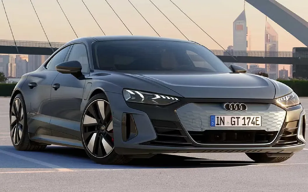 Audi e-tron GT Front Right View