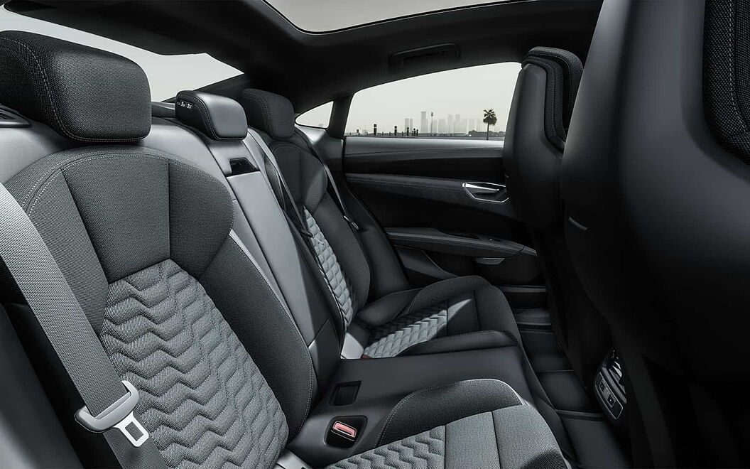 e-tron GT Rear Passenger Seats