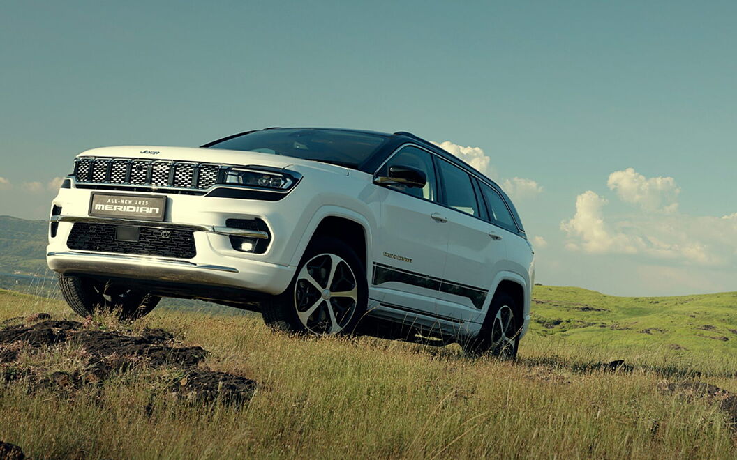 Jeep Meridian Front Left View