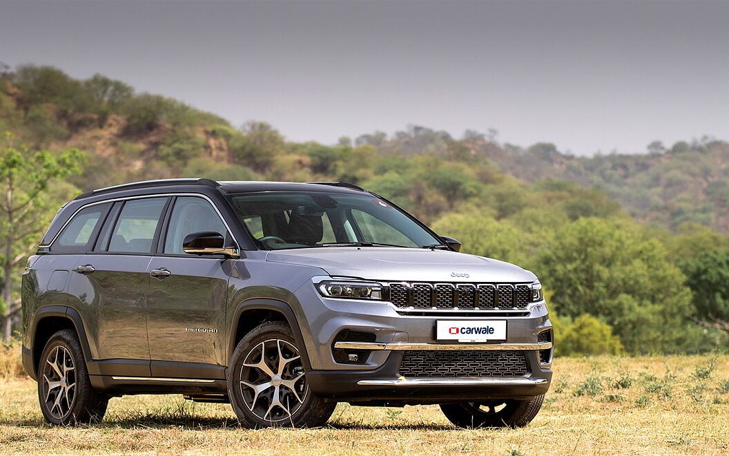 Jeep Meridian Front Right View