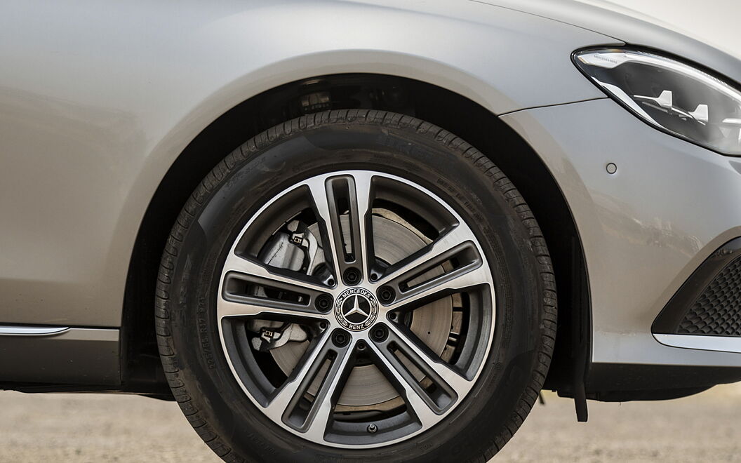 Mercedes-Benz E-Class Front Wheel