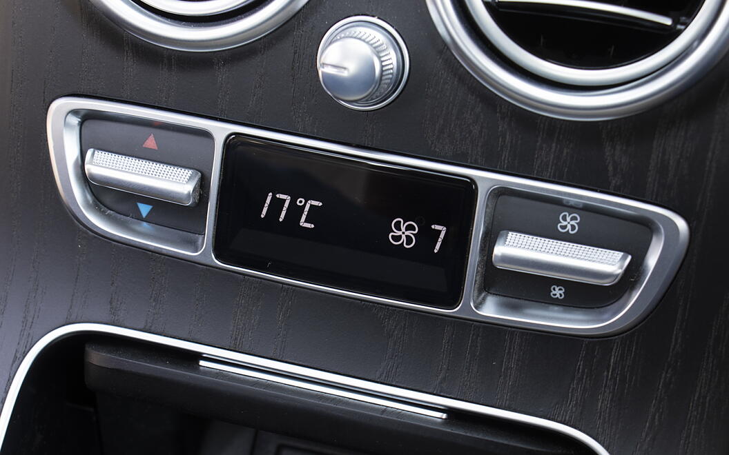 Mercedes-Benz E-Class Rear AC Controls