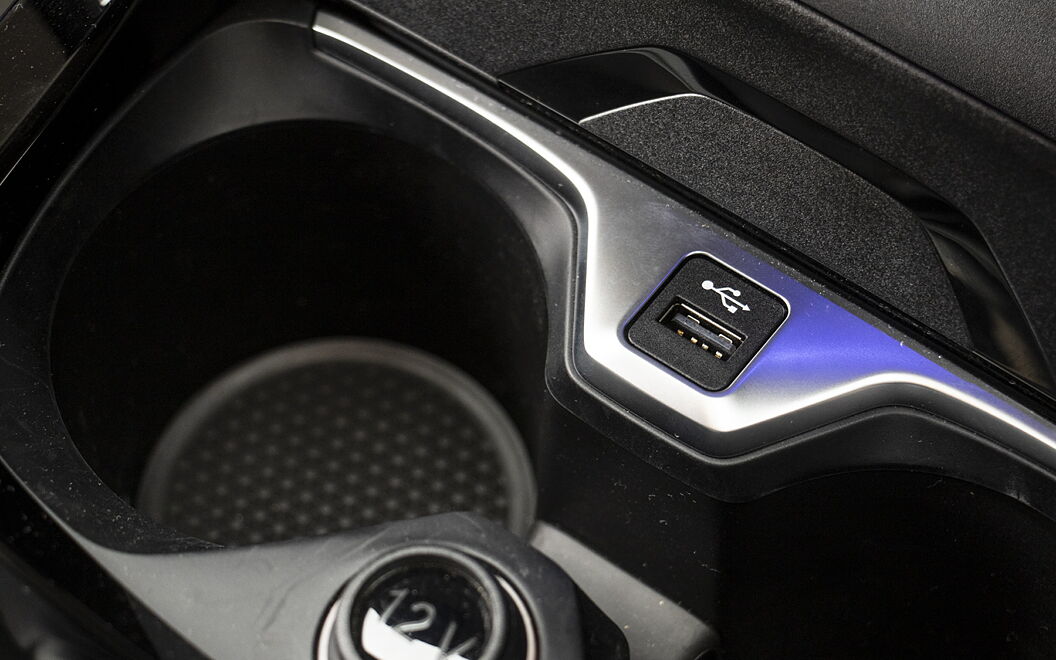 BMW 2 Series Gran Coupe USB / Charging Port