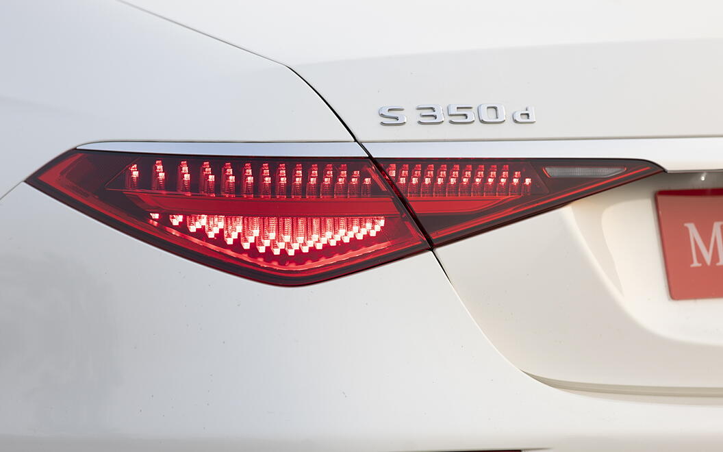 Mercedes-Benz S-Class Tail Light