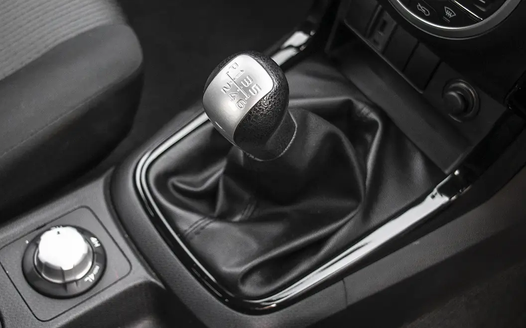 Isuzu D-Max Gear Shifter