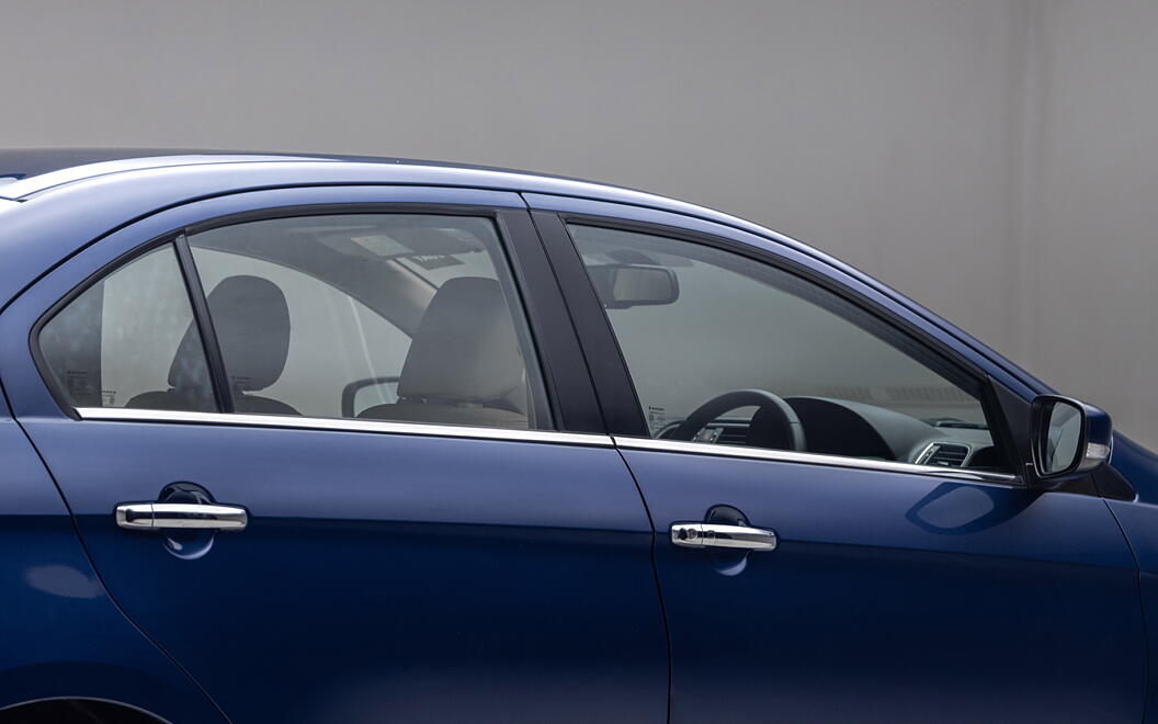 Maruti Suzuki Ciaz Side Top