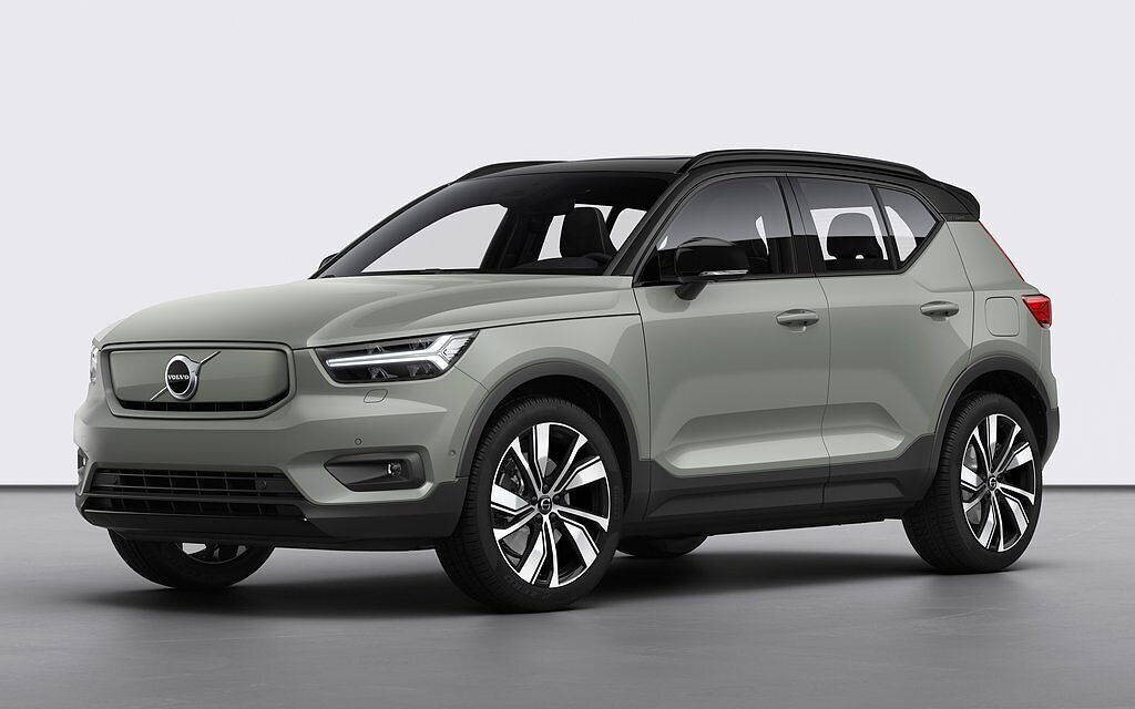 XC40 Recharge Front Left View