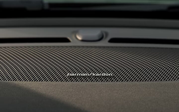 Volvo XC40 Recharge Front Speakers