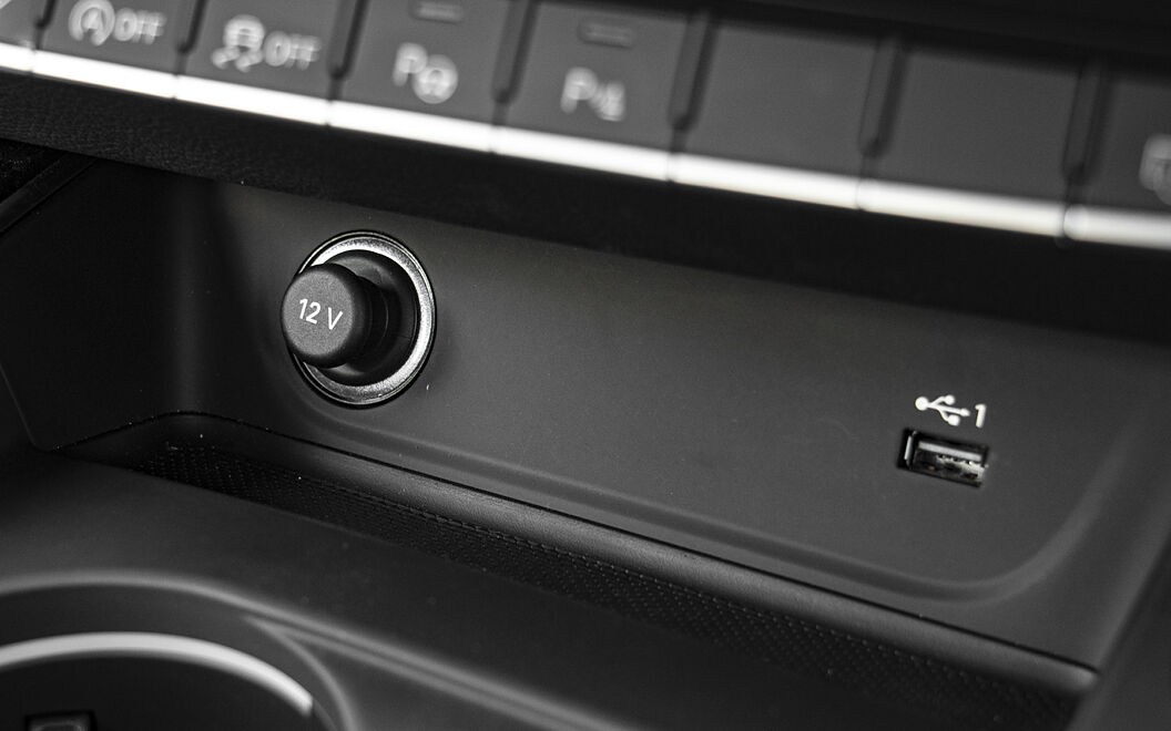 Audi A4 USB / Charging Port