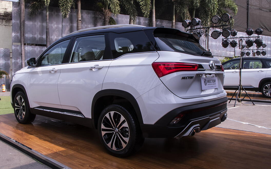 MG Hector Rear Left View