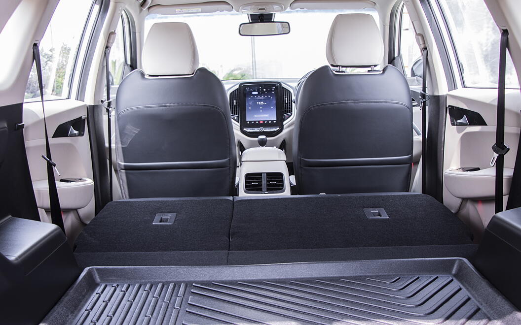 MG Hector Bootspace with Folded Seats