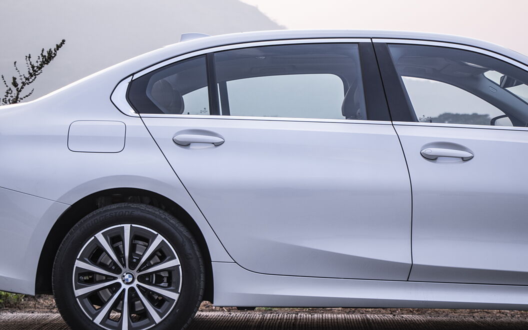 BMW 3 Series Gran Limousine [2021-2023] Side View