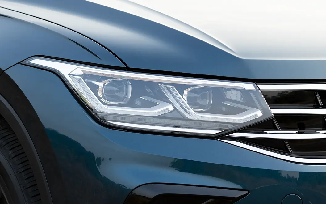 Volkswagen Tiguan Head Light