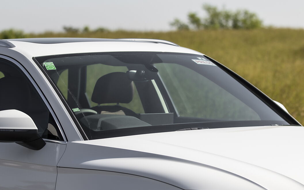 Audi Q5 Front Windscreen