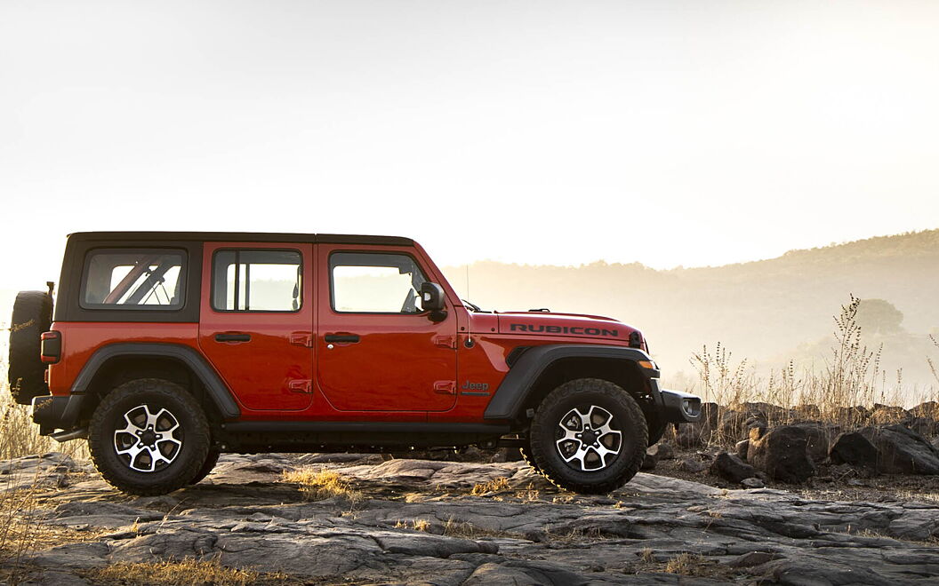 Jeep Wrangler Right View