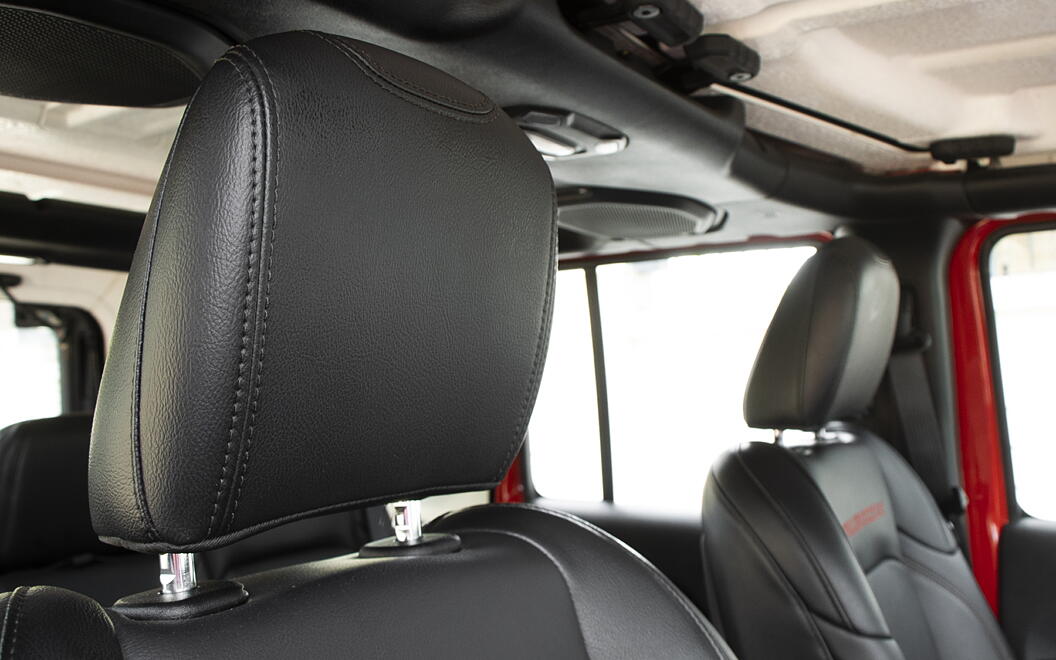 Jeep Wrangler Front Seat Headrest