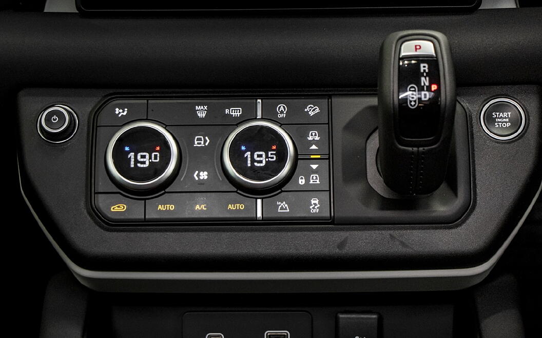 Land Rover Defender AC Controls