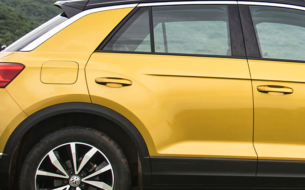Volkswagen T-Roc Images  T-Roc Exterior, Road Test and Interior Photo  Gallery