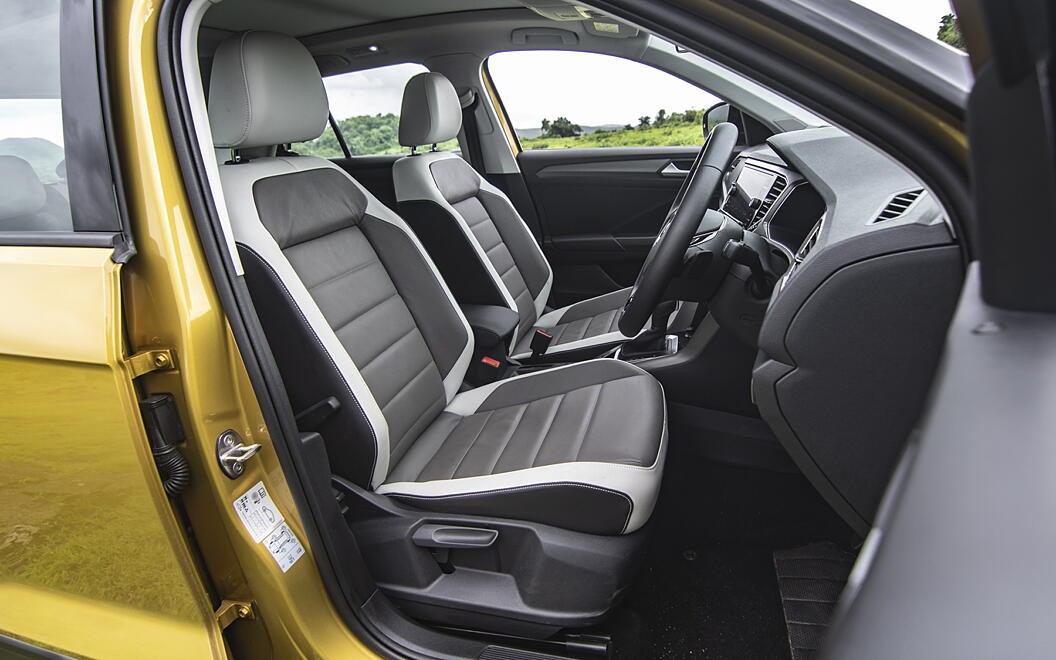 Volkswagen T-Roc Front Seats