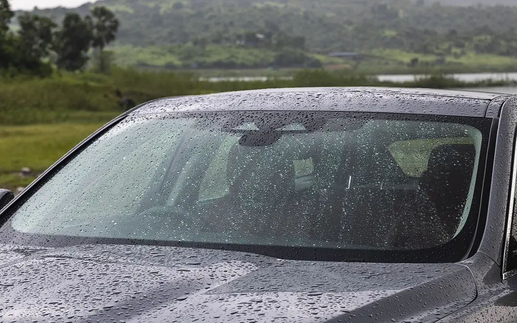 Jaguar F-Pace Front Windscreen