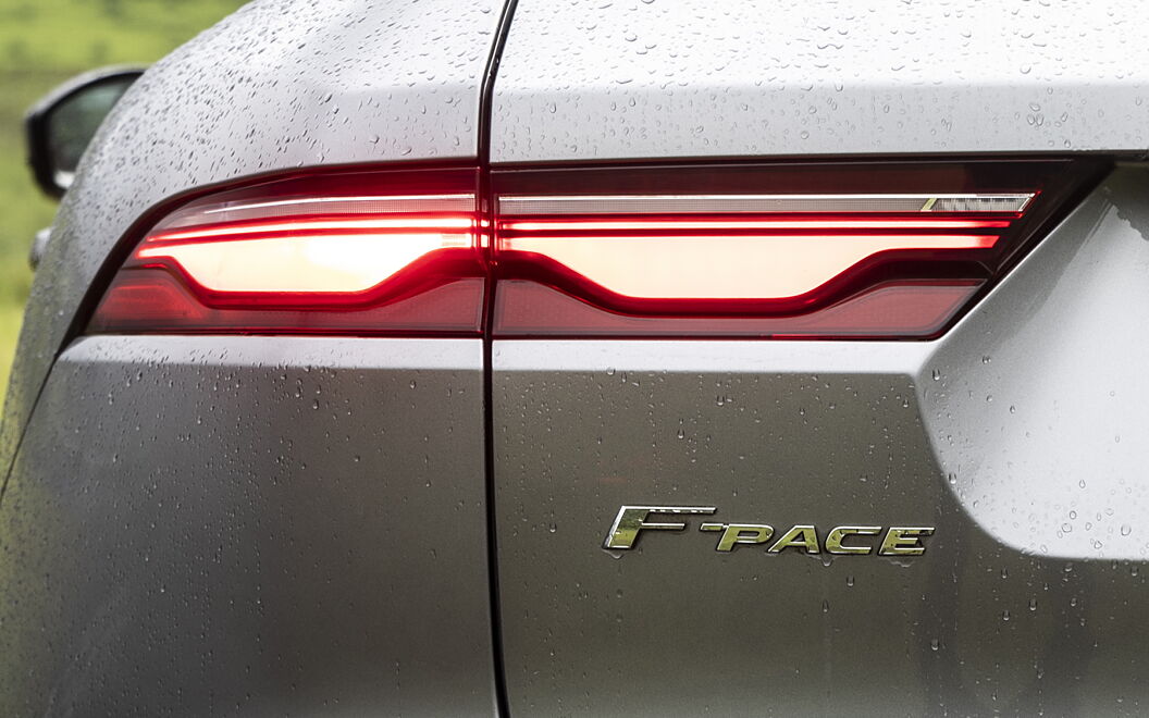 Jaguar F-Pace Tail Light