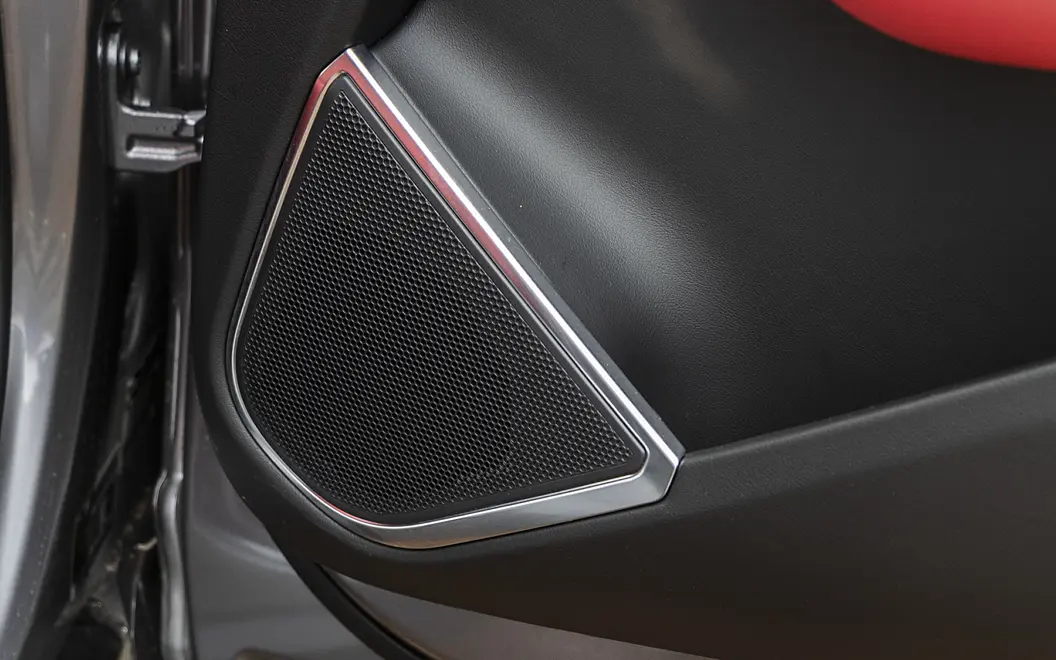 Jaguar F-Pace Front Speakers