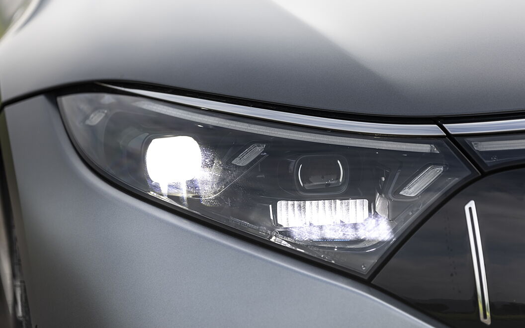 Mercedes-Benz AMG EQS Head Light