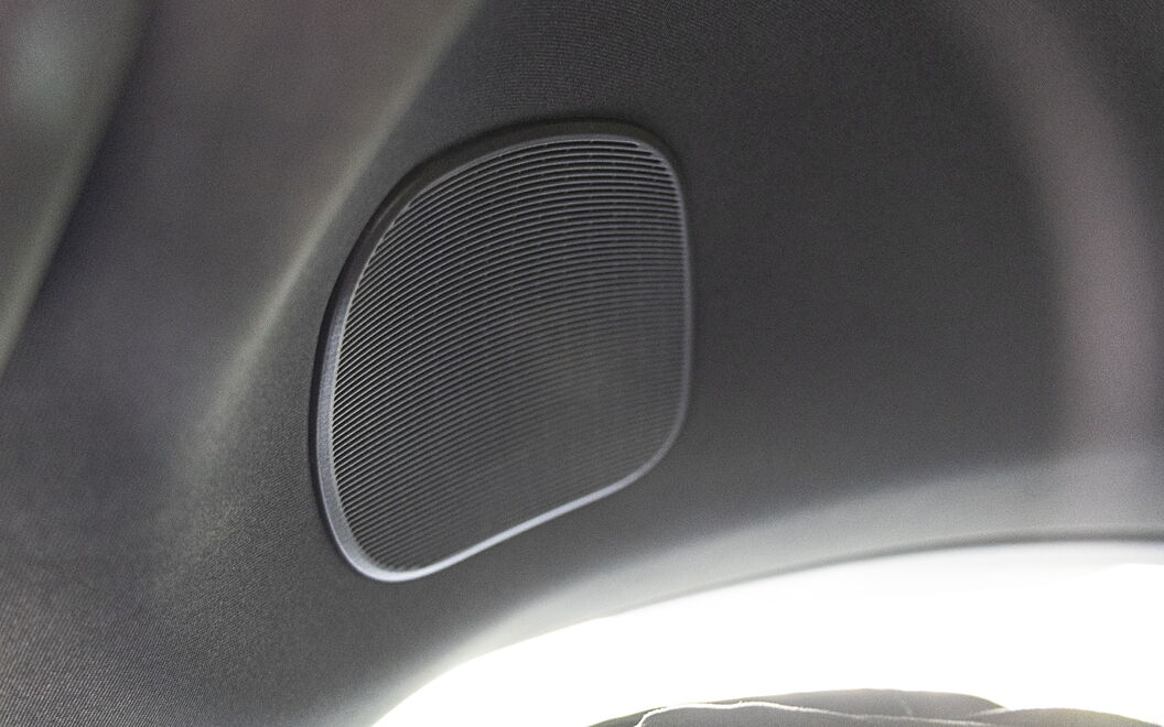 Mercedes-Benz AMG EQS Rear Speakers