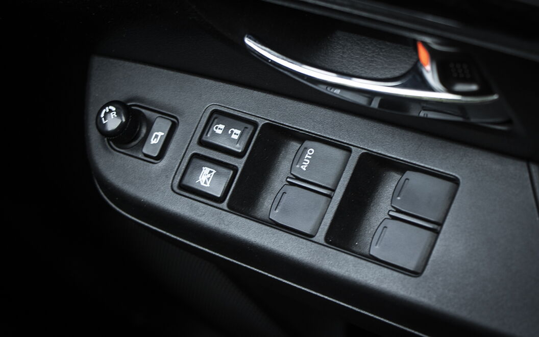 Maruti Suzuki XL6 [2019-2022] Driver Window Controls