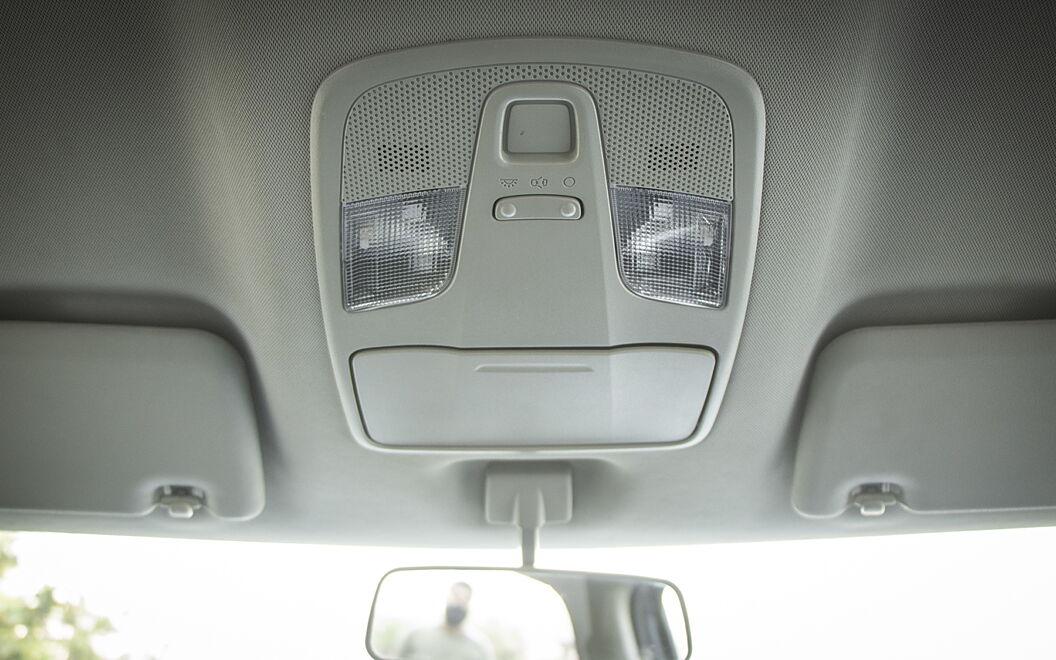 Maruti Suzuki XL6 [2019-2022] Cabin Light