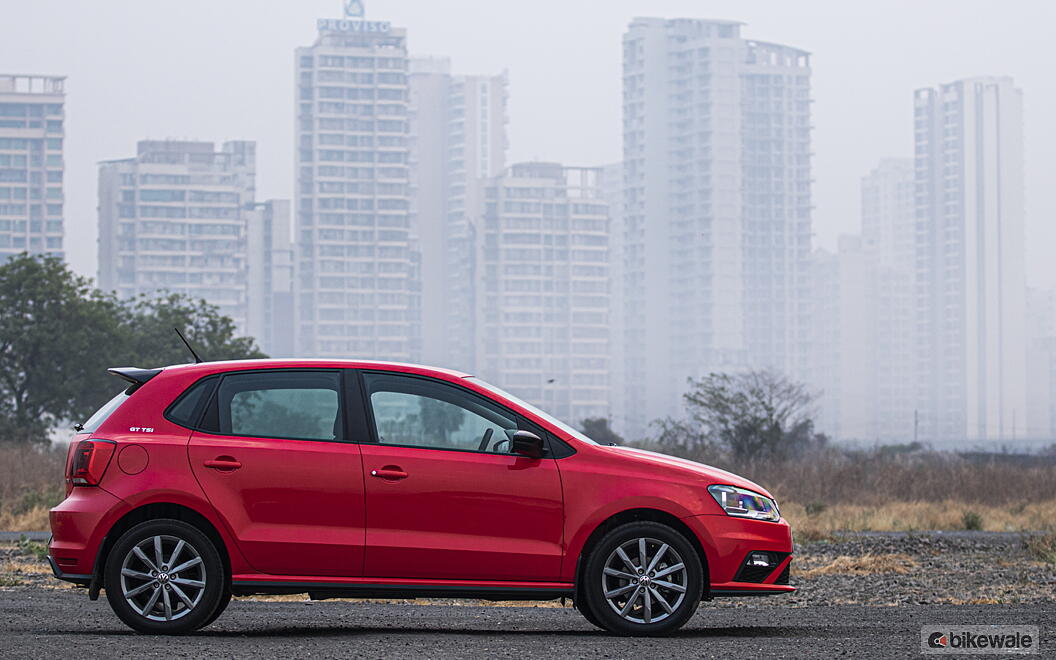 Volkswagen Polo Right View
