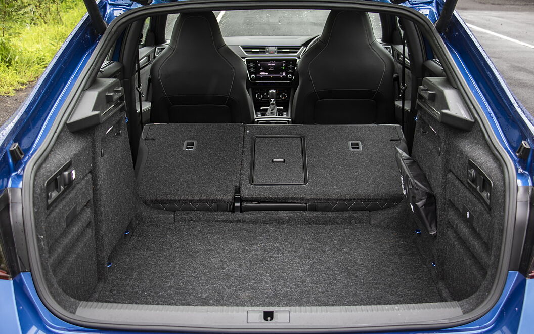 Skoda Superb [2020-2023] Bootspace with Folded Seats