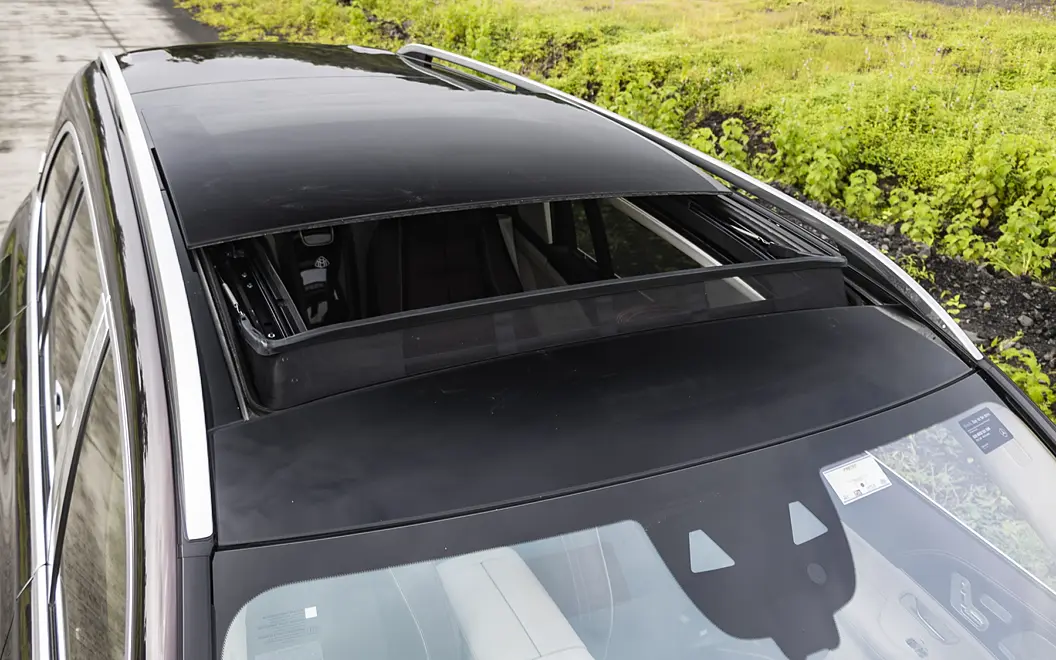 Mercedes-Benz Maybach GLS Sunroof