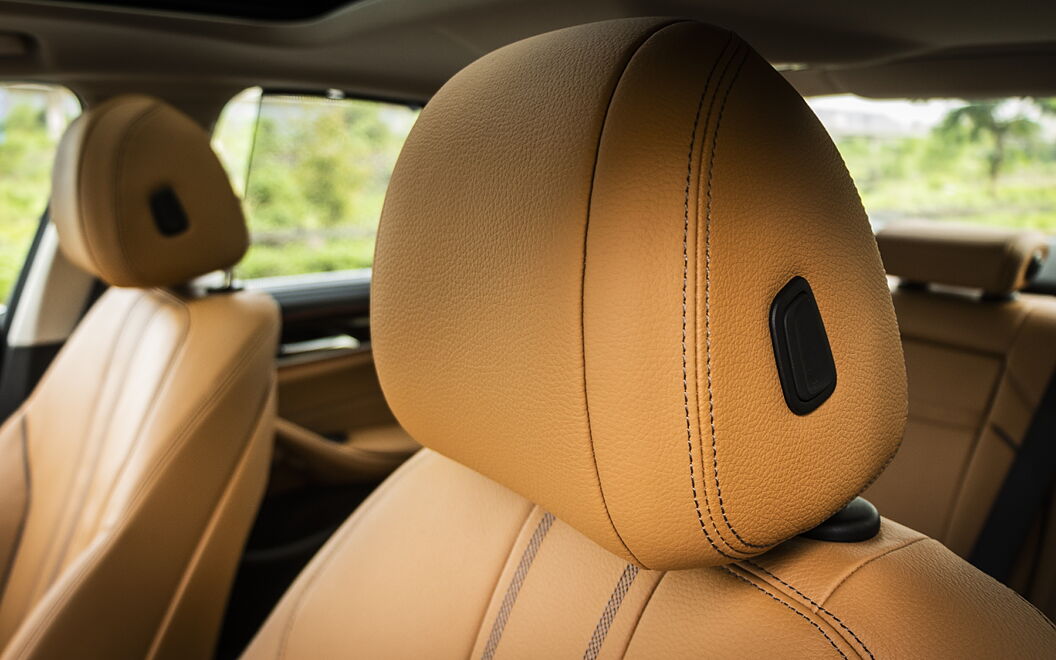 BMW 5 Series [2021-2024] Front Seat Headrest