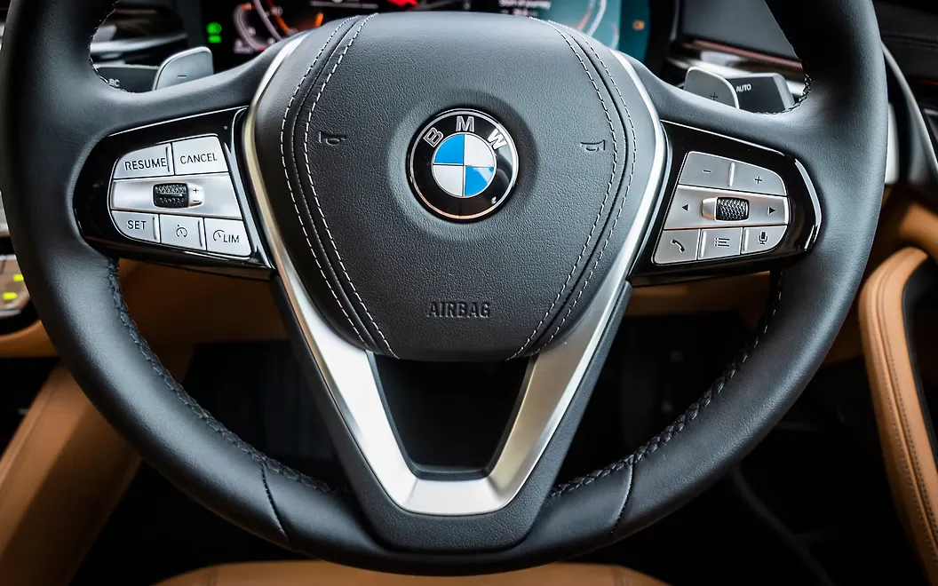 BMW 5 Series Rear Left View 105 BMW 5 Series Images