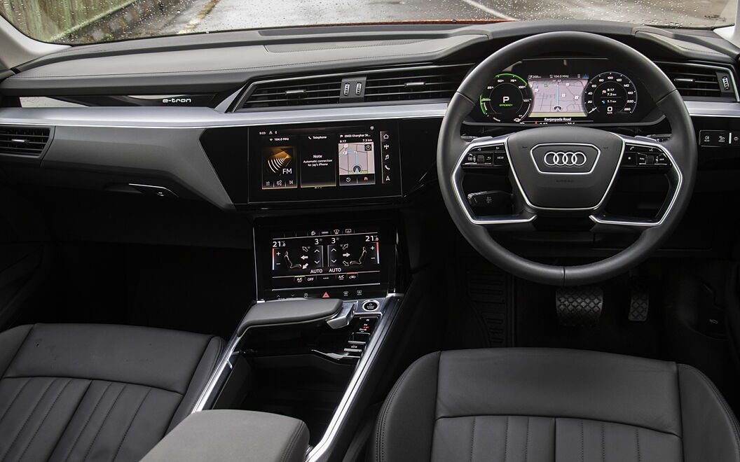 Audi e-tron DashBoard