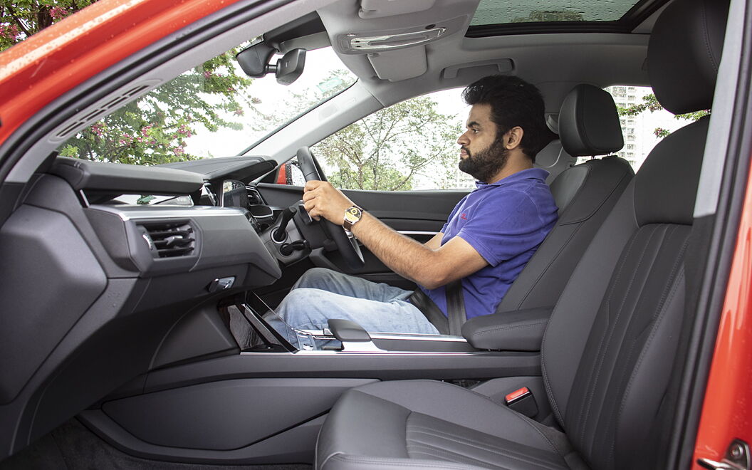 Audi e-tron Front Seats