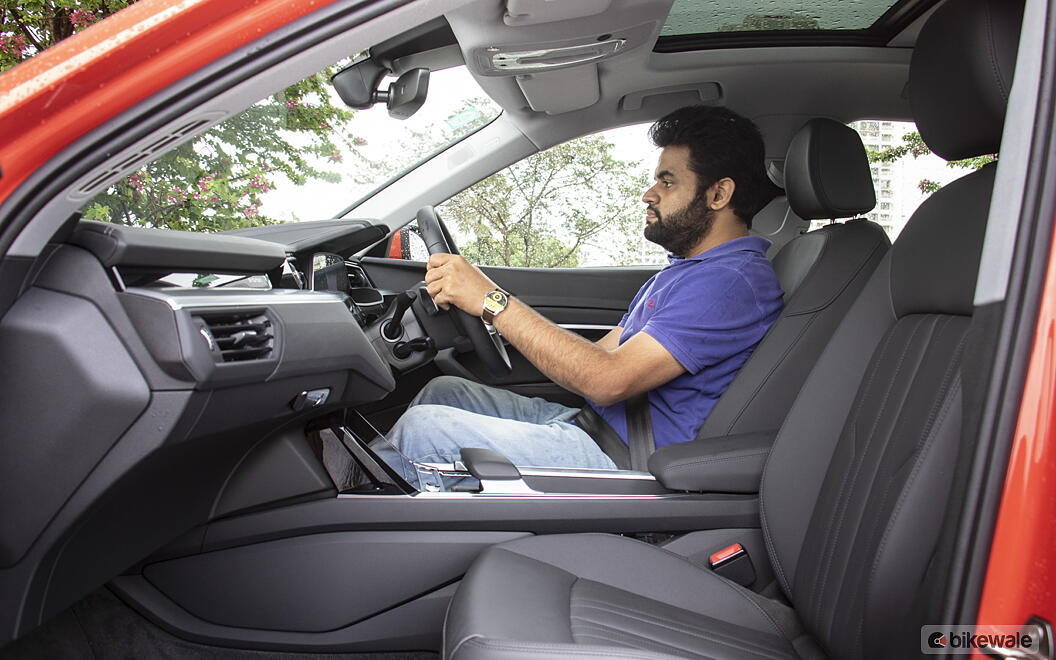 Audi e-tron Front Seats