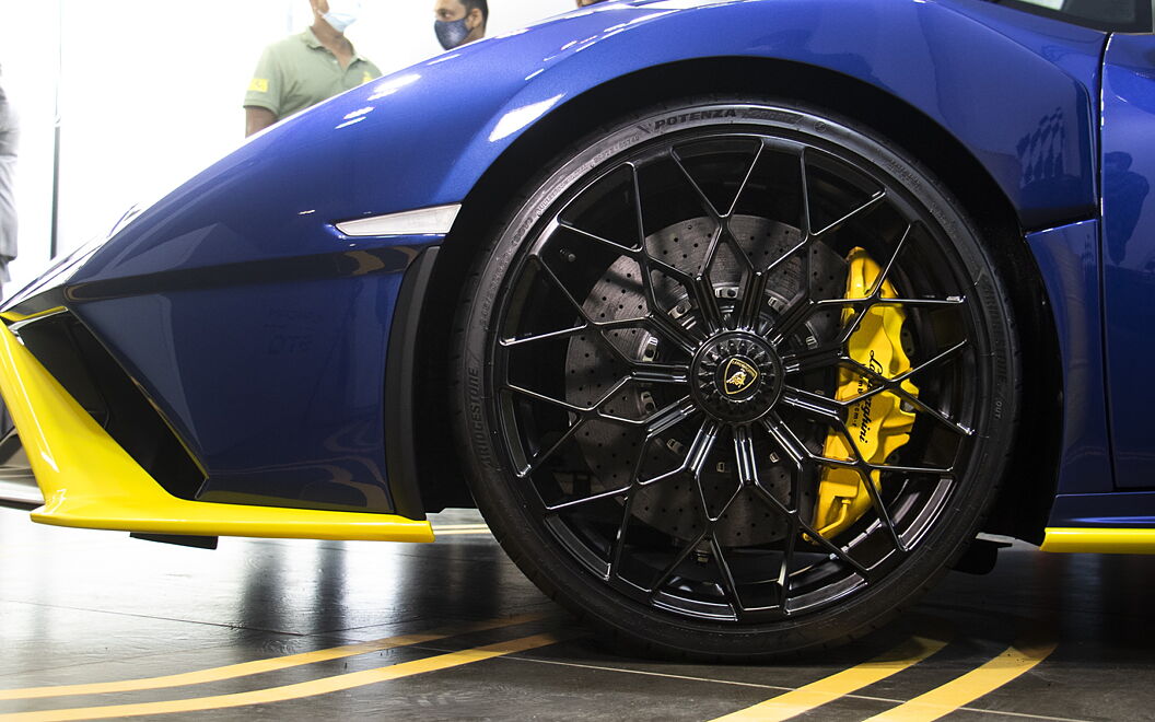 Lamborghini Huracan STO Front Wheel