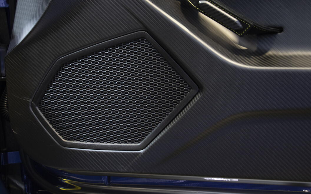 Lamborghini Huracan STO Front Speakers