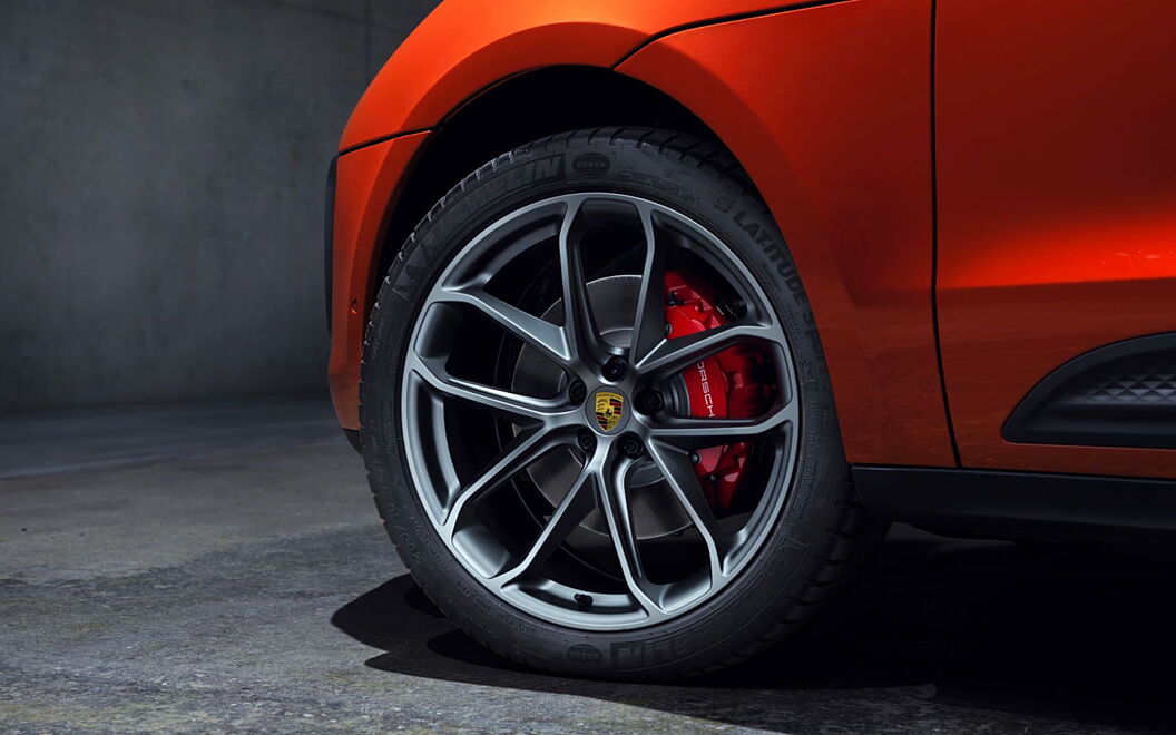 Porsche Macan Tyre